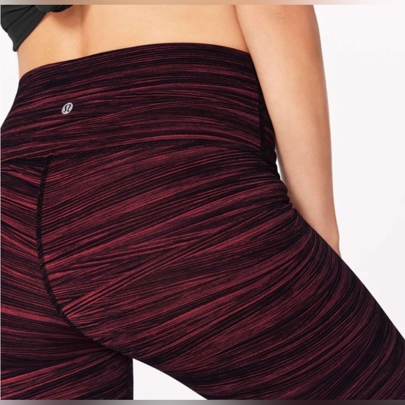 lululemon Wunder Under Crop Hi-Rise. Size 6. Blush Berry Color. - Picture 3 of 15